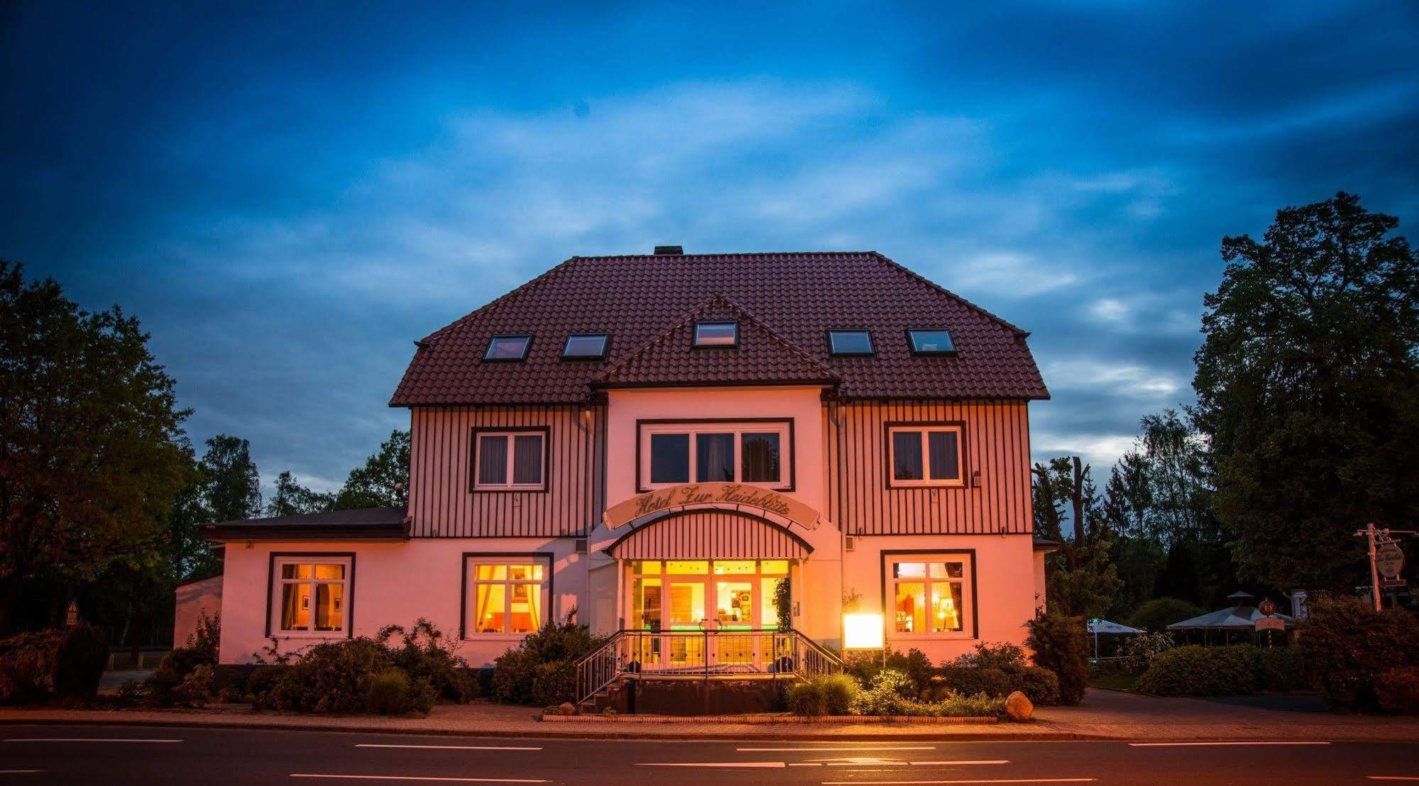Hotel Zur Heidebluete Hambühren Exteriér fotografie